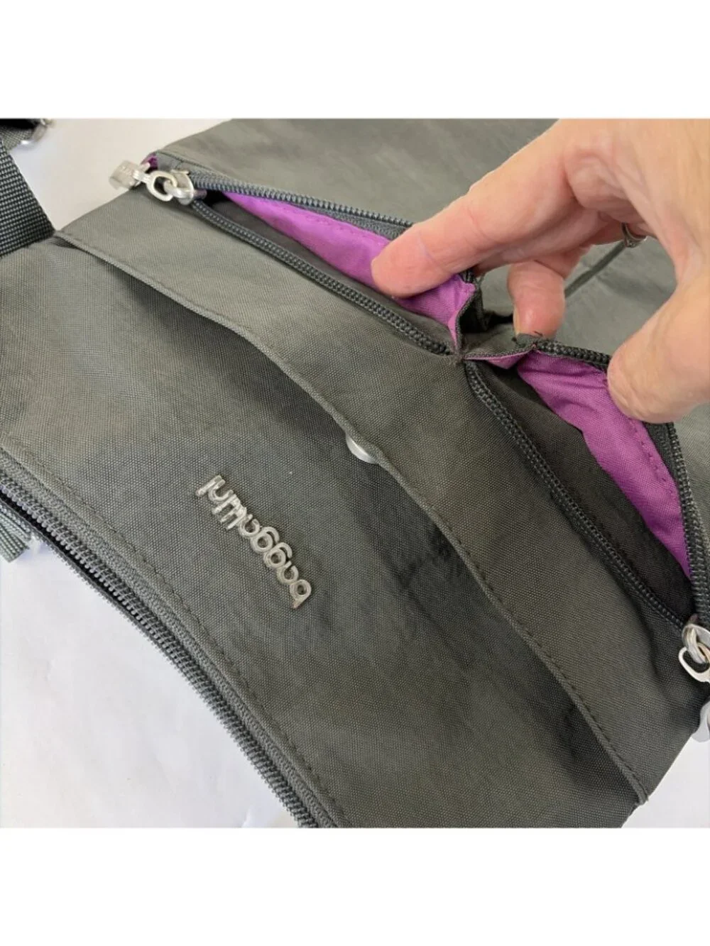 Baggallini Horizon Crossbody Lightweight Water-Resistant Travel Dark Gray Bag